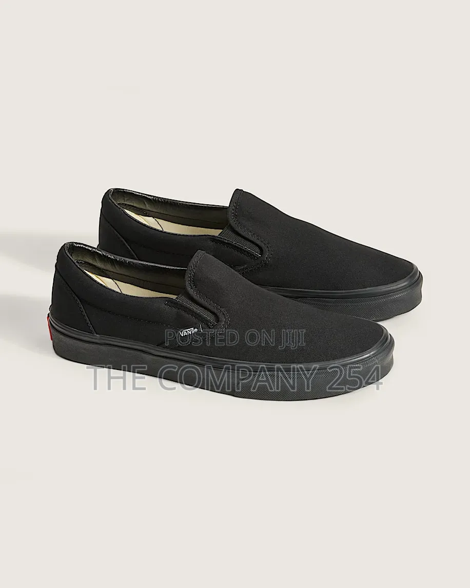 Quality Casual Slip on Checked Vans Shoes Available in Stock