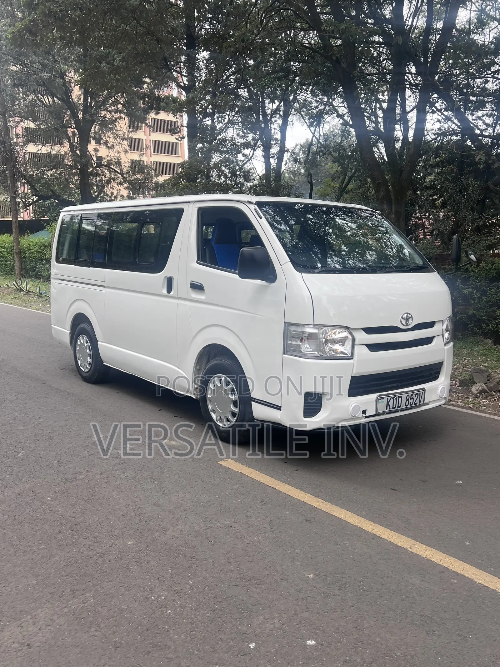Toyota HiAce 2014 White
