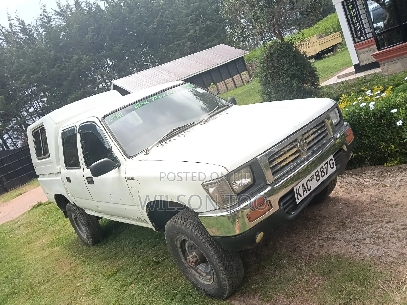 Toyota Hilux 1994 White