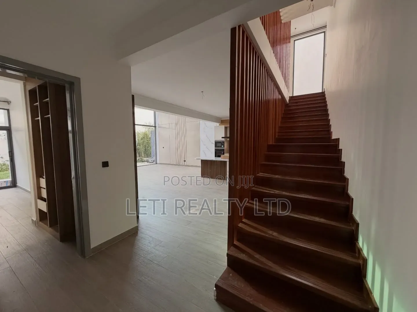 5bdrm Townhouse/Terrace in Lavington for sale