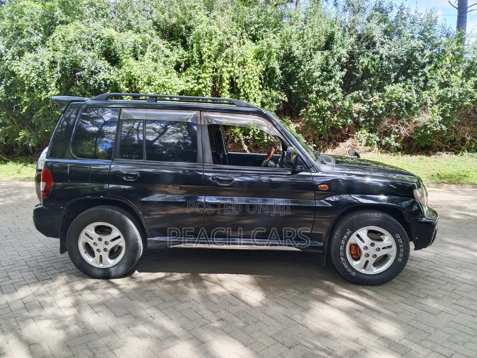 Mitsubishi Pajero IO 2002 Black
