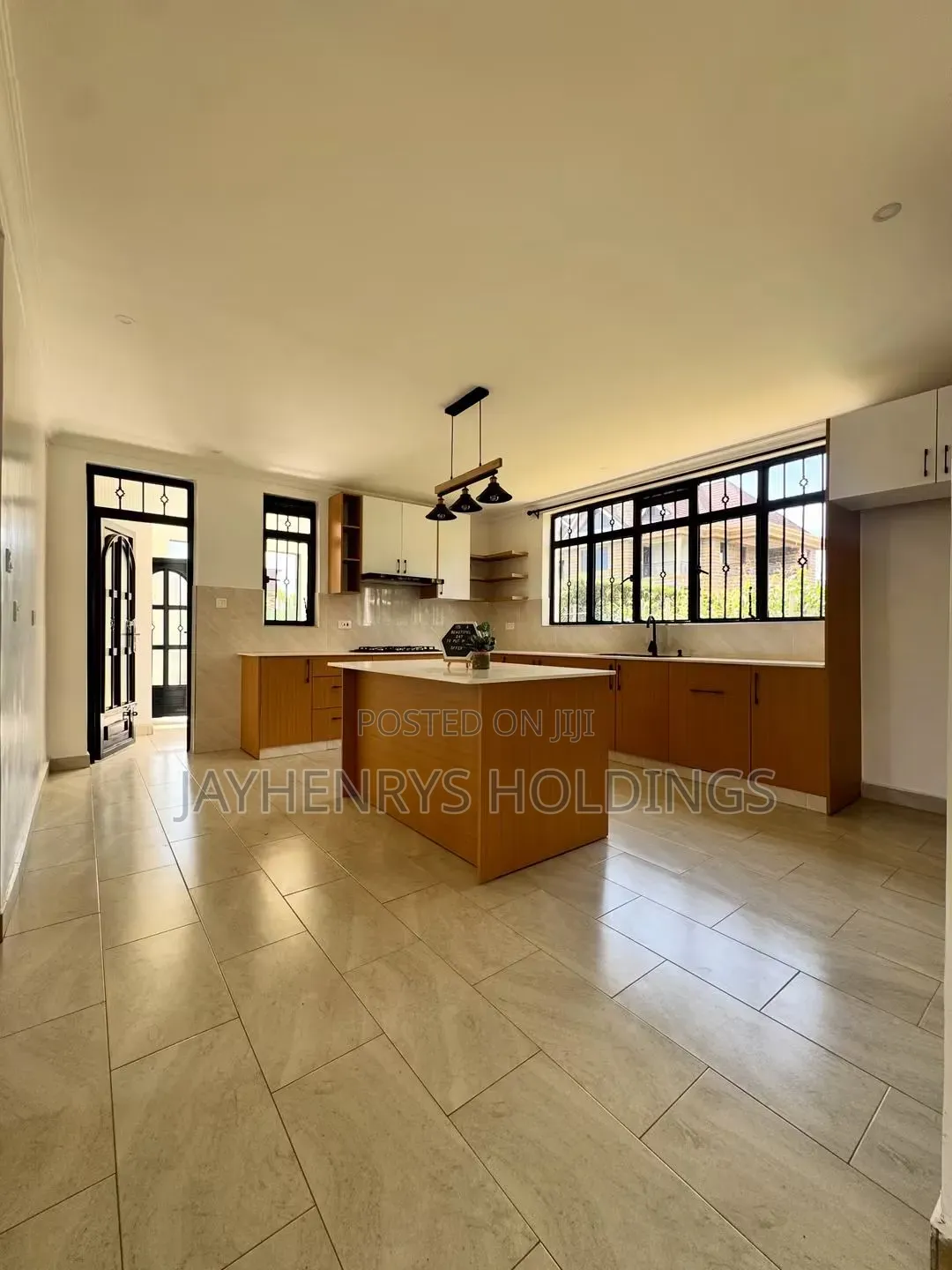 4bdrm House in Daykio Side, Kimbo for sale