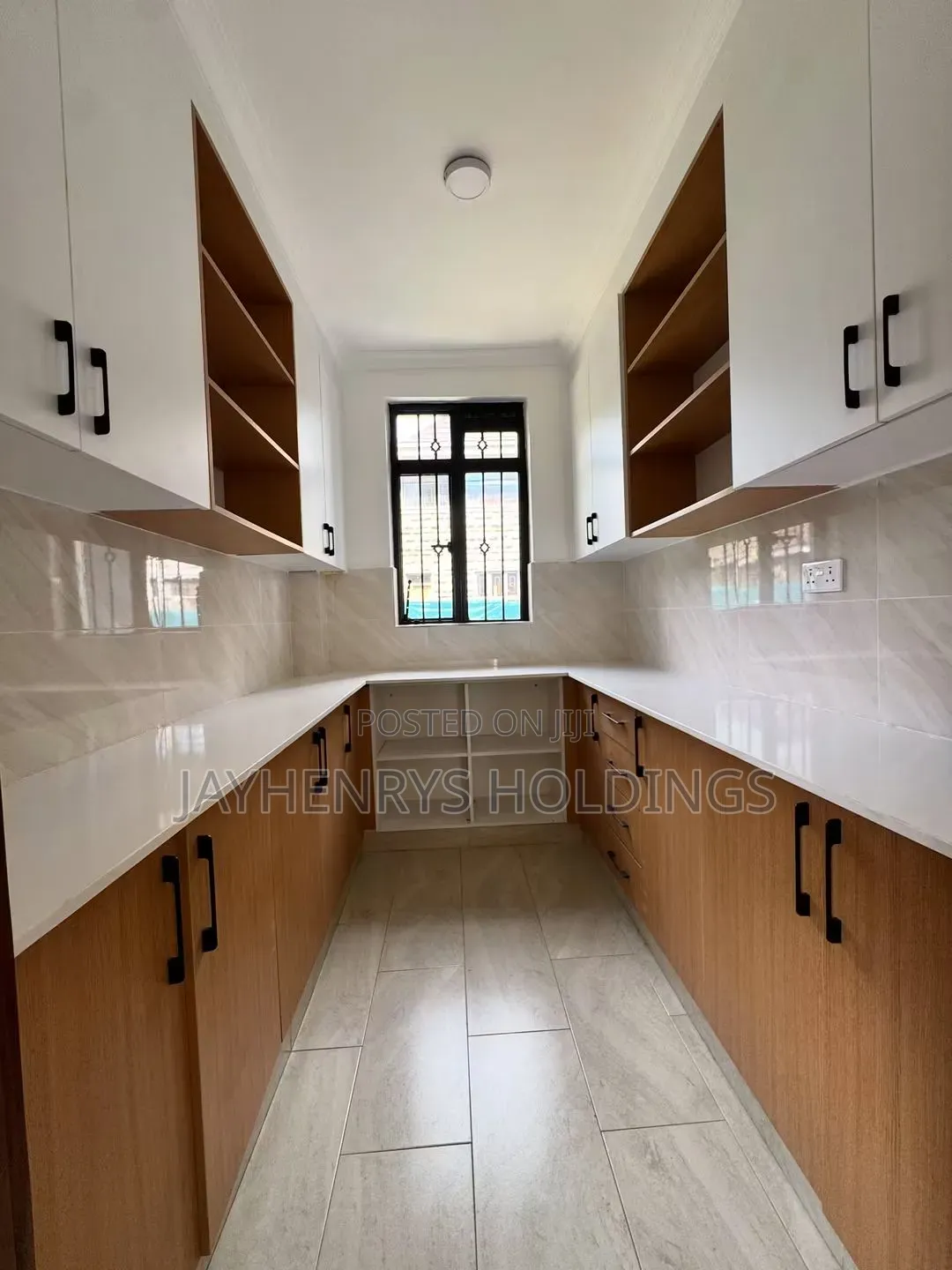 4bdrm House in Daykio Side, Kimbo for sale