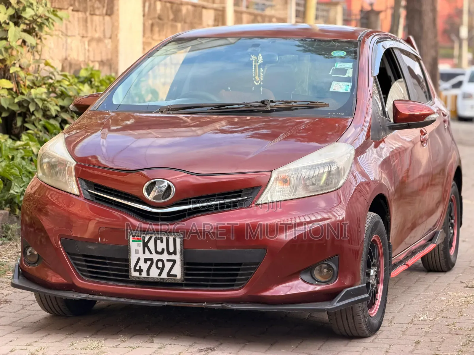 Toyota Vitz 2012 Maroon