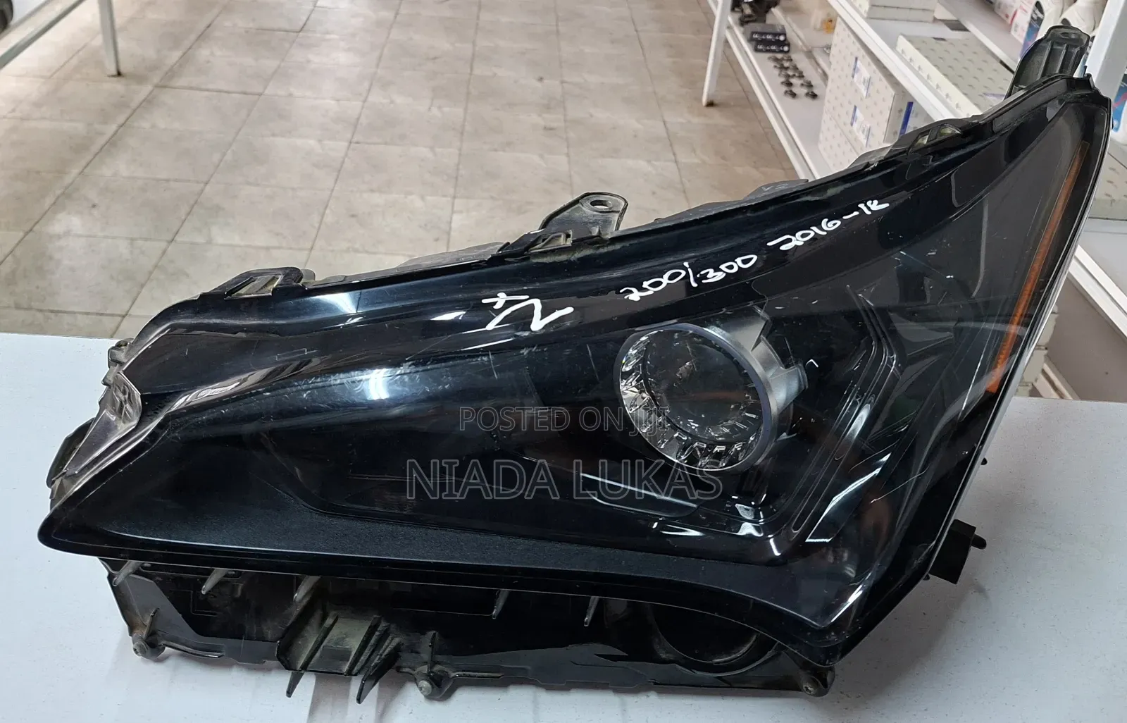 Lexus Nx 200 Xenon Headlight