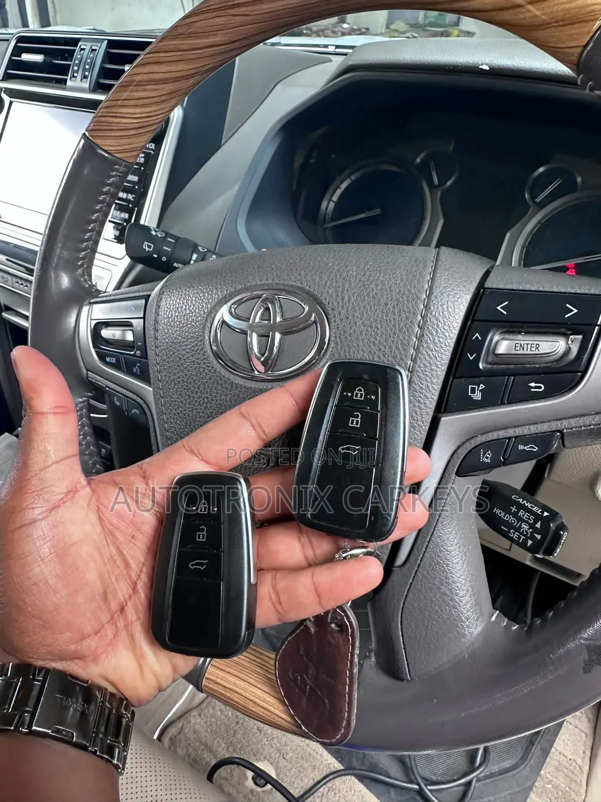 Porshe Cayenne Keys Duplication /Key Cutting