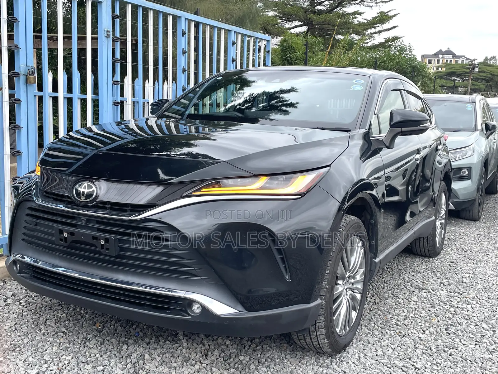 Toyota Harrier 2.0 2020 Black