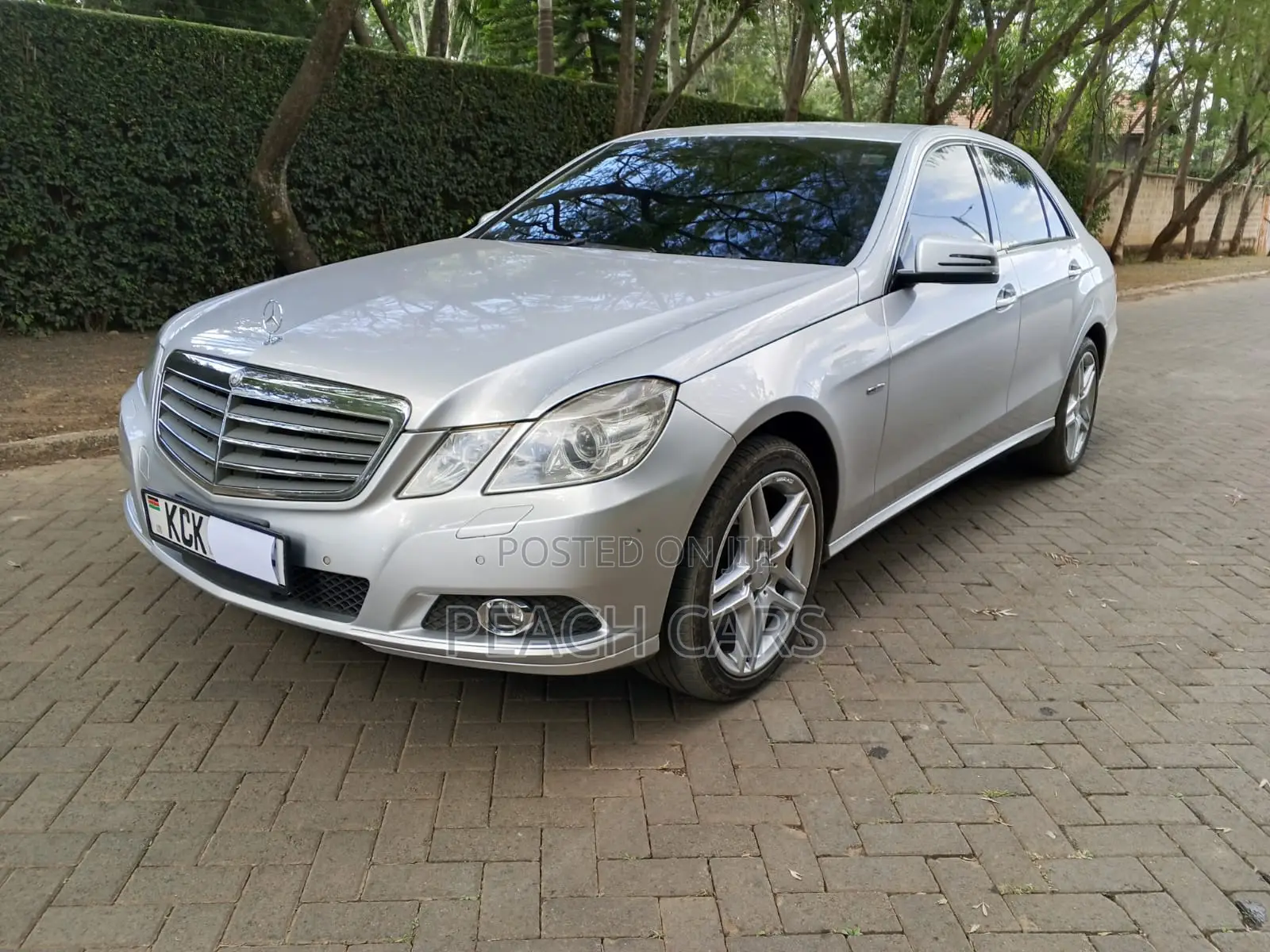 Mercedes-Benz E250 2009 Silver