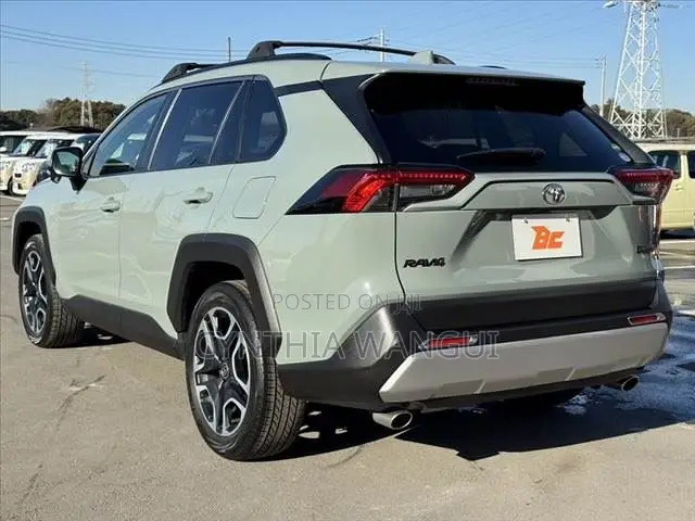 Toyota RAV4 2020 Green