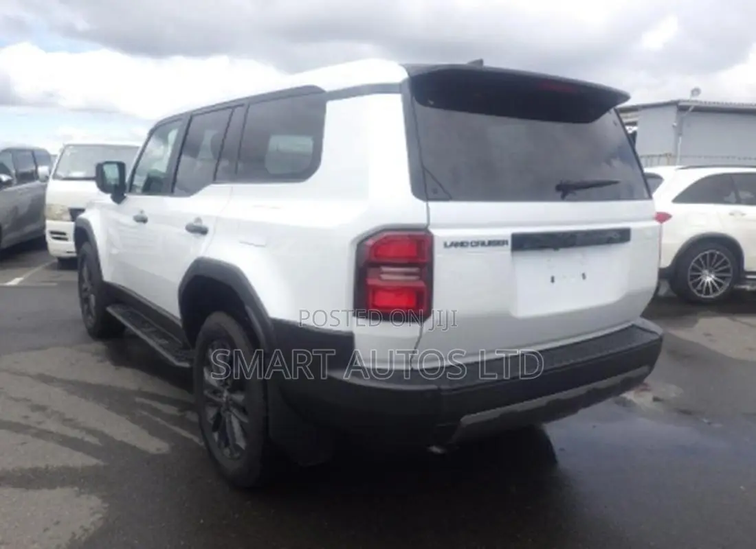Toyota Land Cruiser Prado 2.8 2024 White