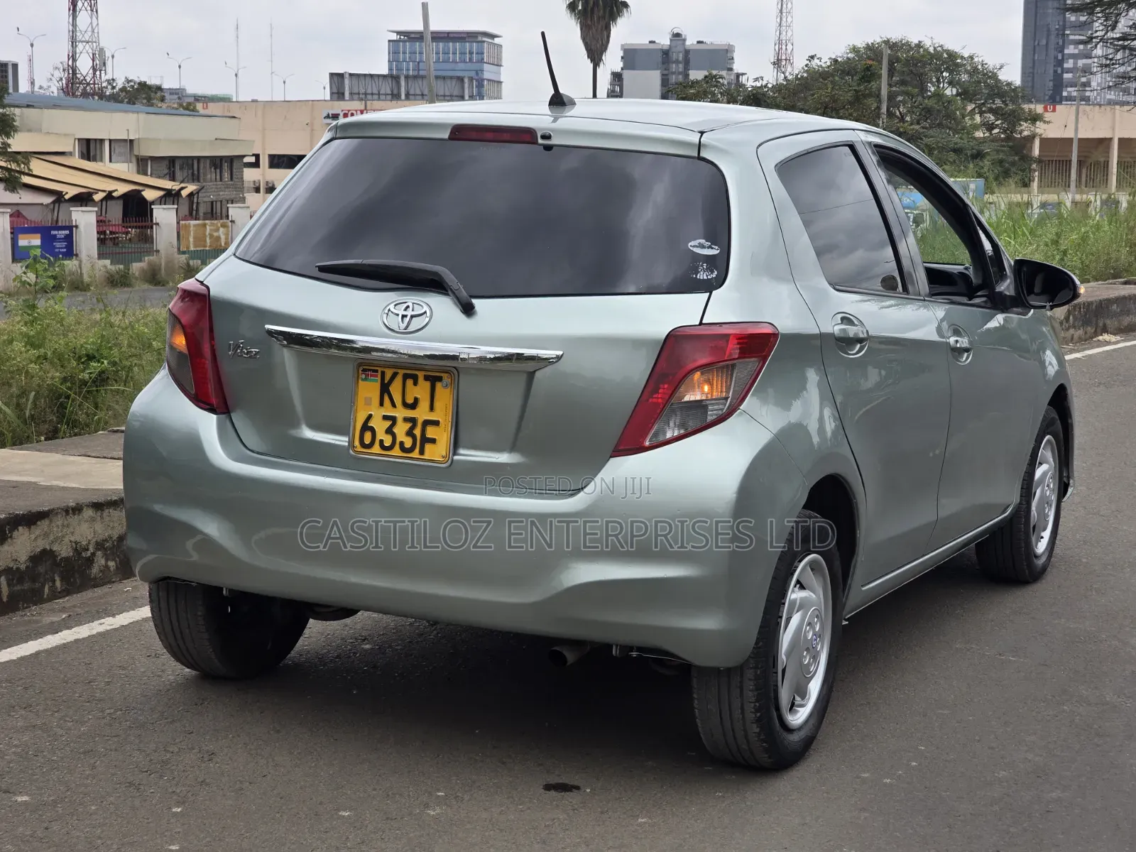 Toyota Vitz 2011 Green