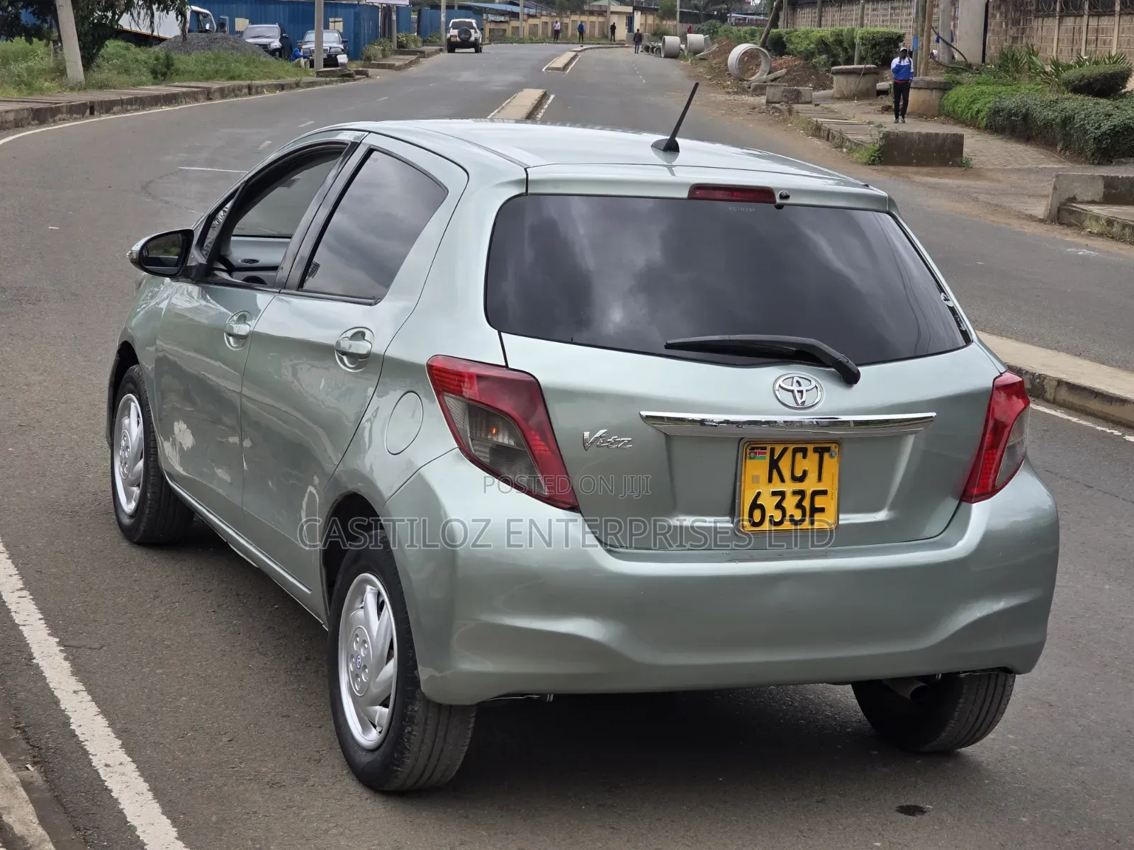 Toyota Vitz 2011 Green