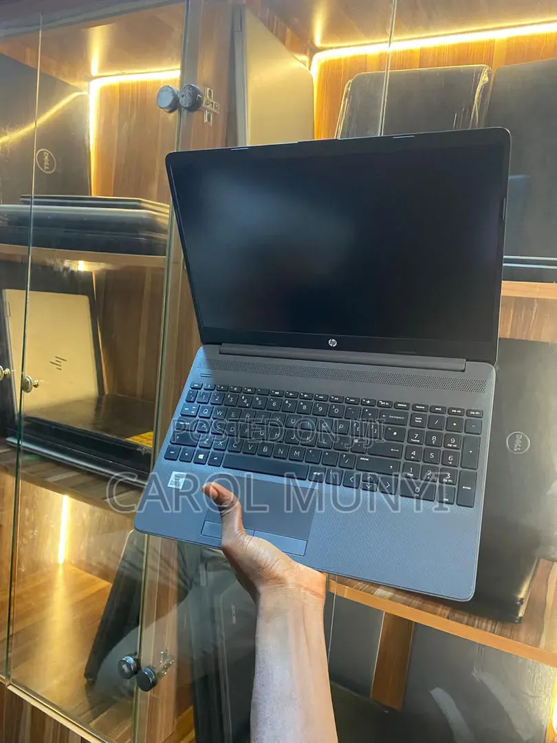 New Laptop HP 250 G7 16GB Intel Core Ultra 5 SSD 256GB
