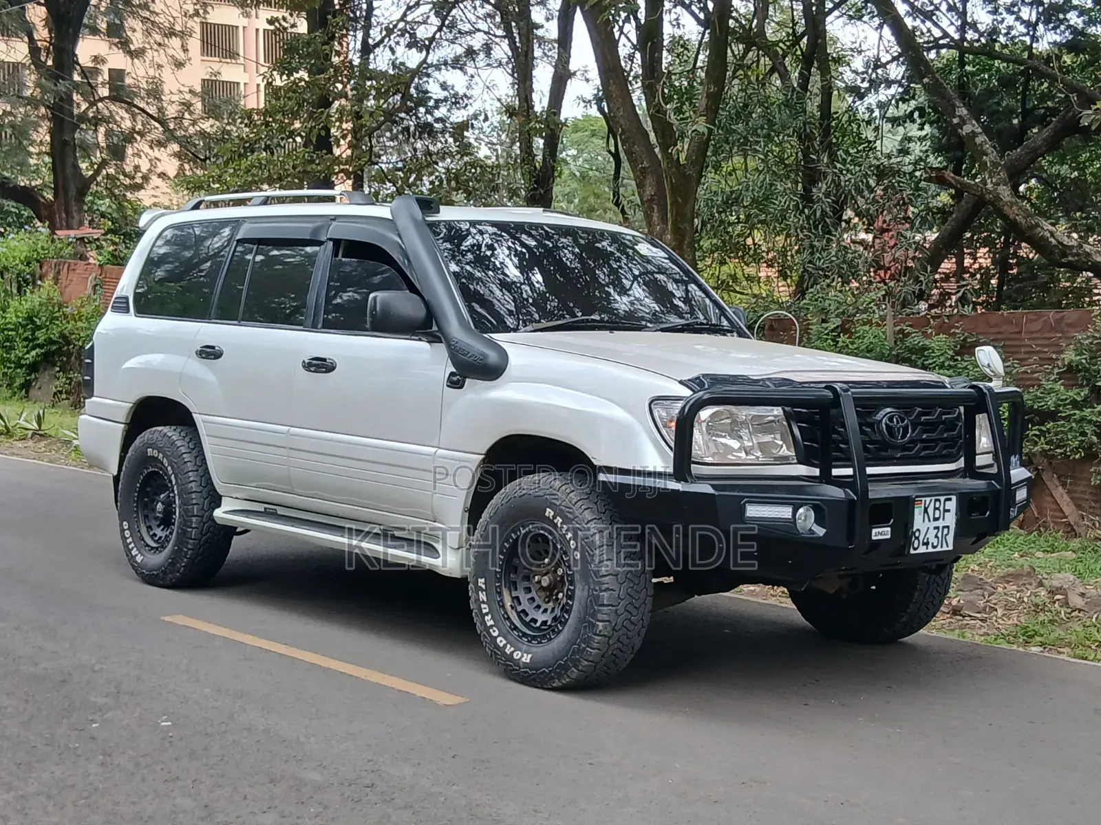 Toyota Land Cruiser Prado 2001 White