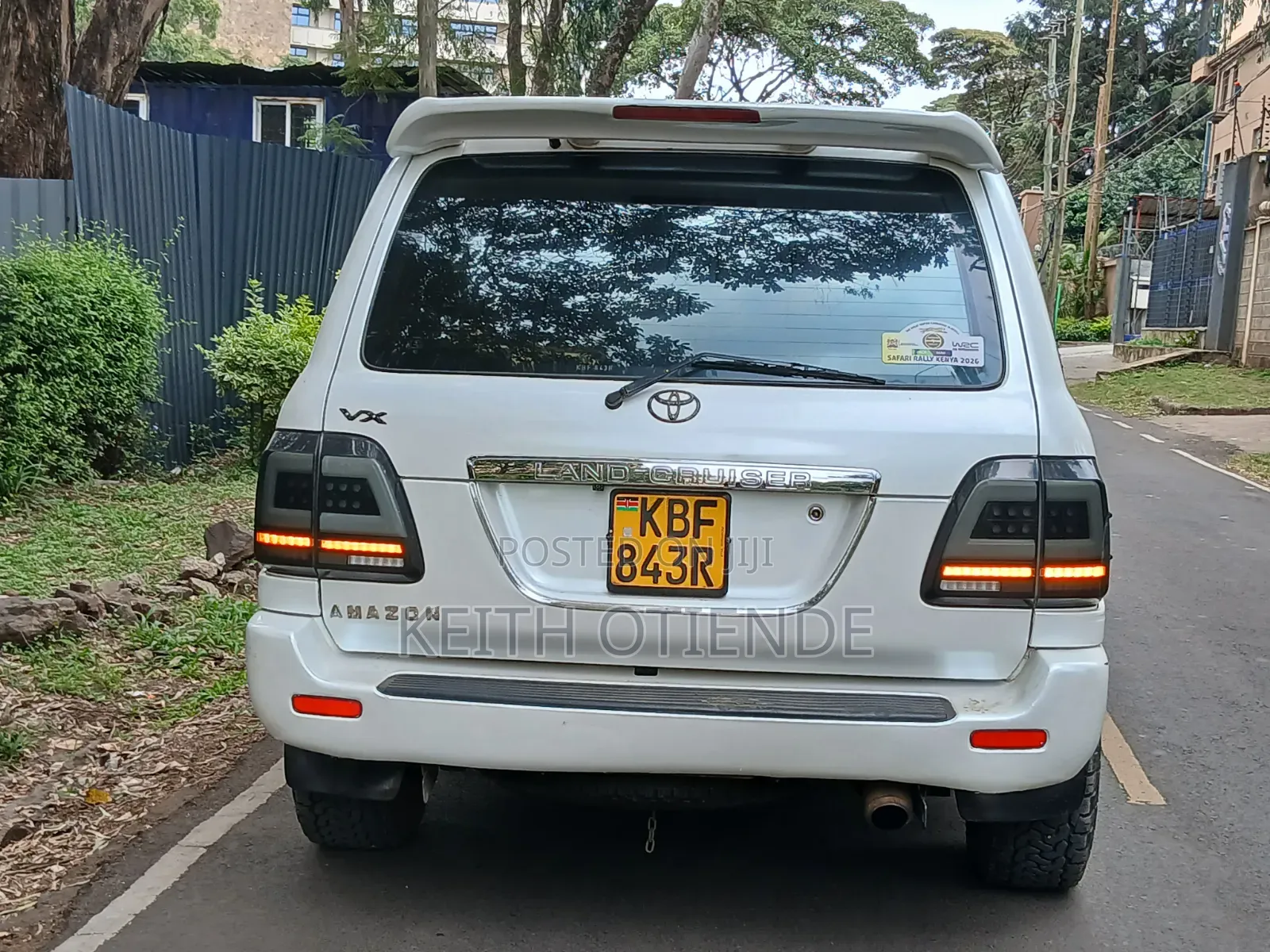 Toyota Land Cruiser Prado 2001 White