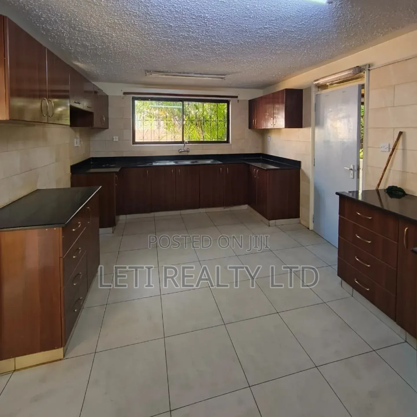4bdrm Townhouse/Terrace in Hurlingham for sale