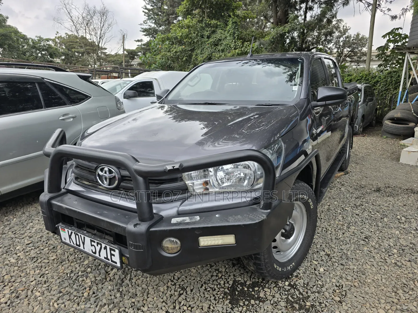 Toyota Hilux 2021 Black