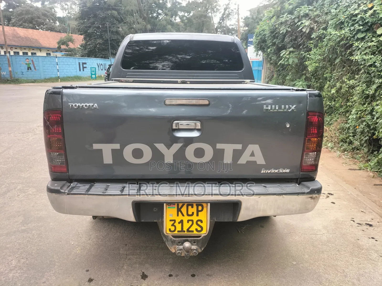 Toyota Hilux 2011 Gray