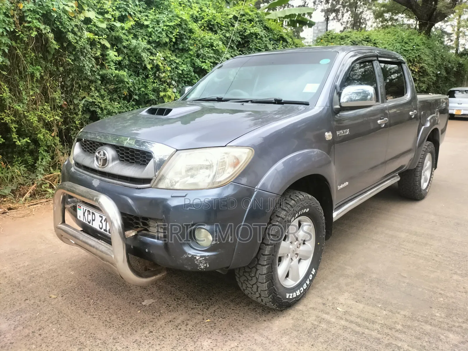 Toyota Hilux 2011 Gray