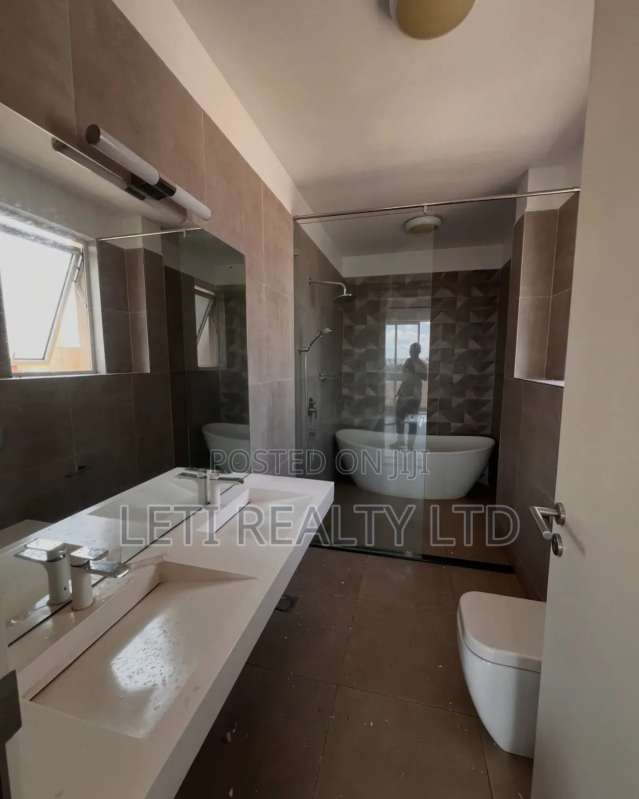 4bdrm Townhouse/Terrace in Maziwa for sale
