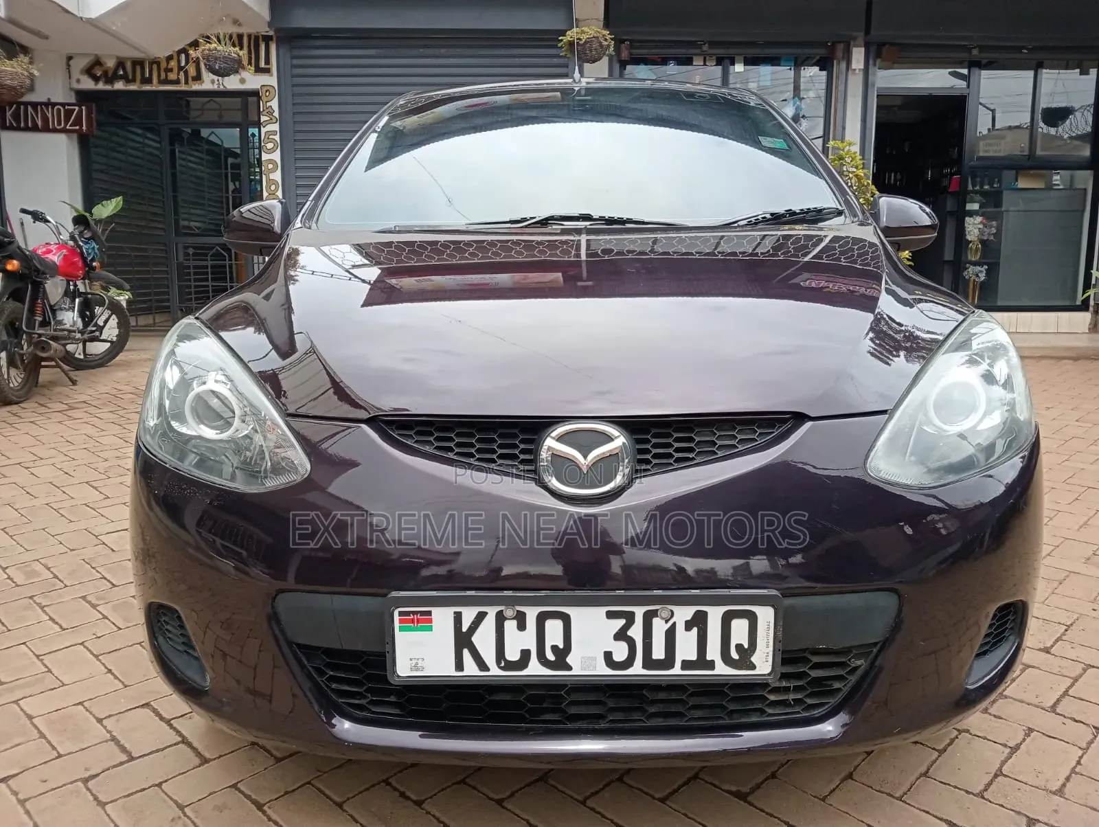 Mazda Demio 2011 Burgundy