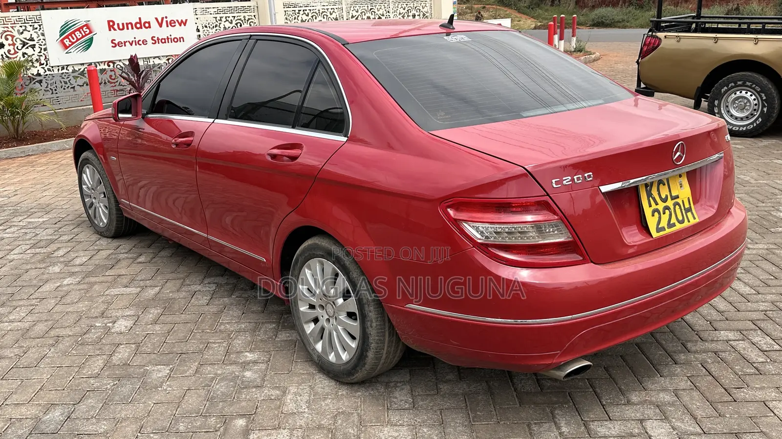 Mercedes-Benz C200 2010 Red