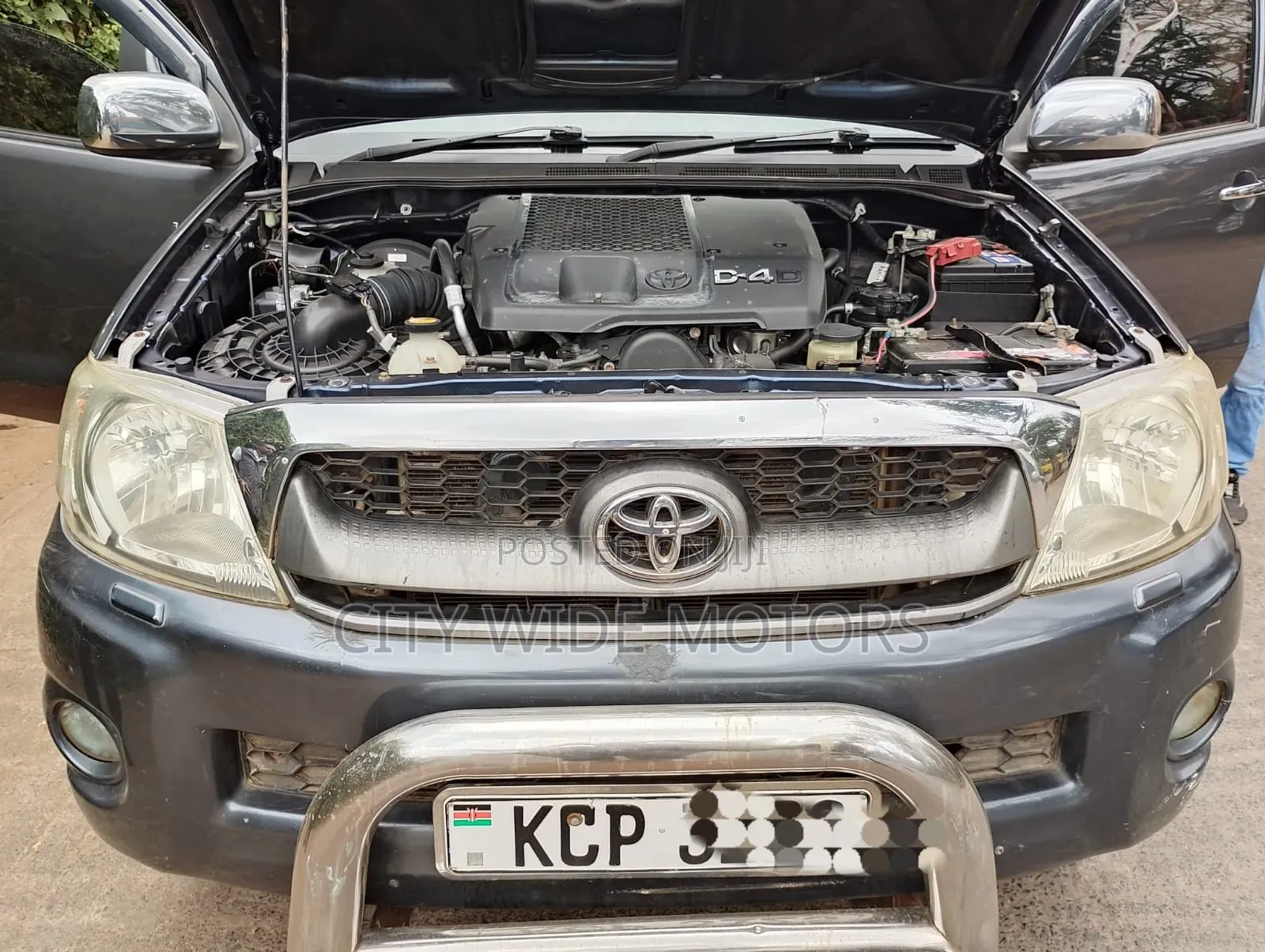 Toyota Hilux 2011 Gray