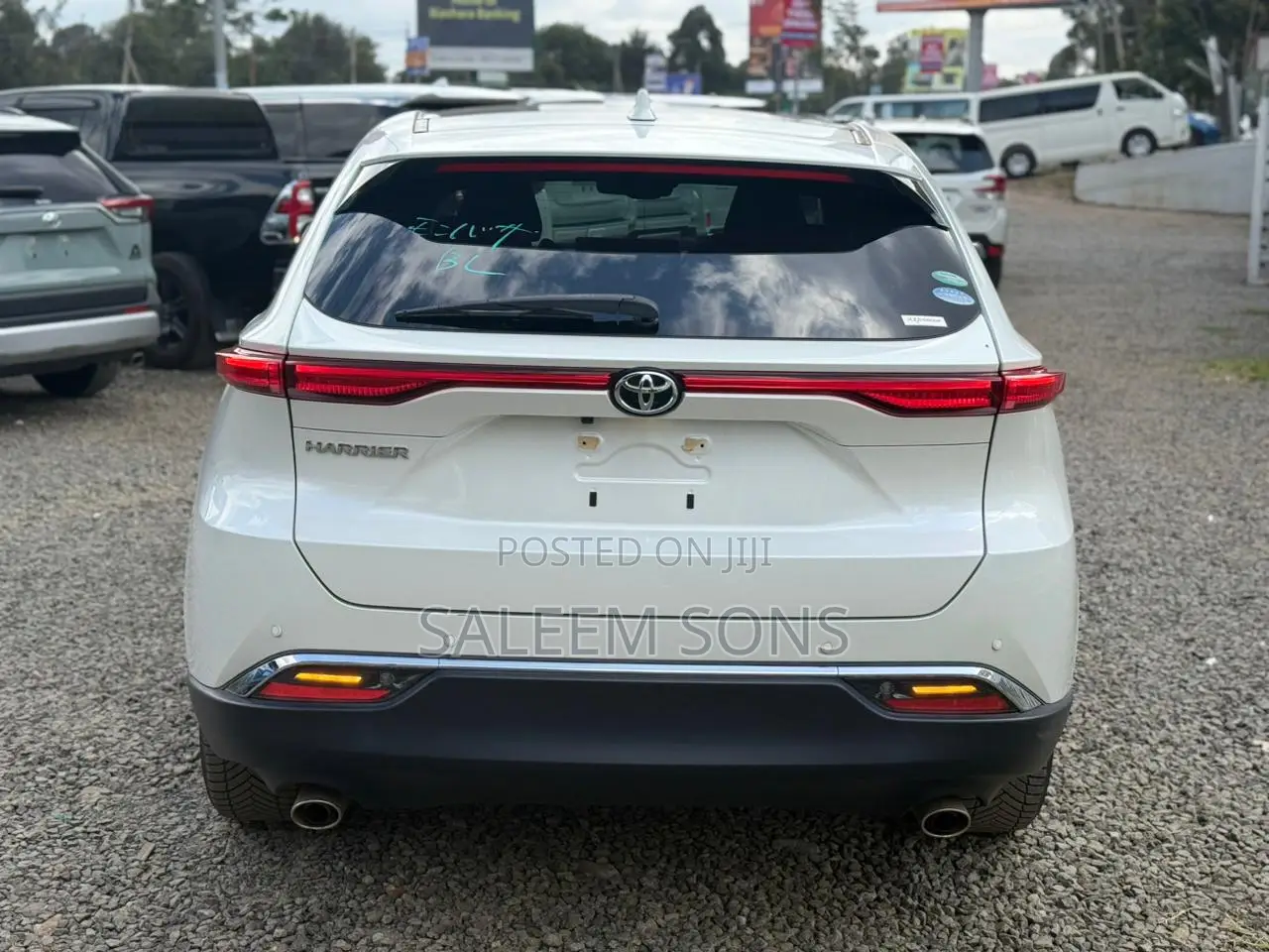Toyota Harrier 2.0 2021 Pearl
