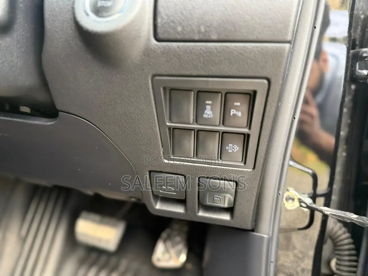 Toyota Hilux Revo Double Cab Deisel 2.4 AWD 2021 Black
