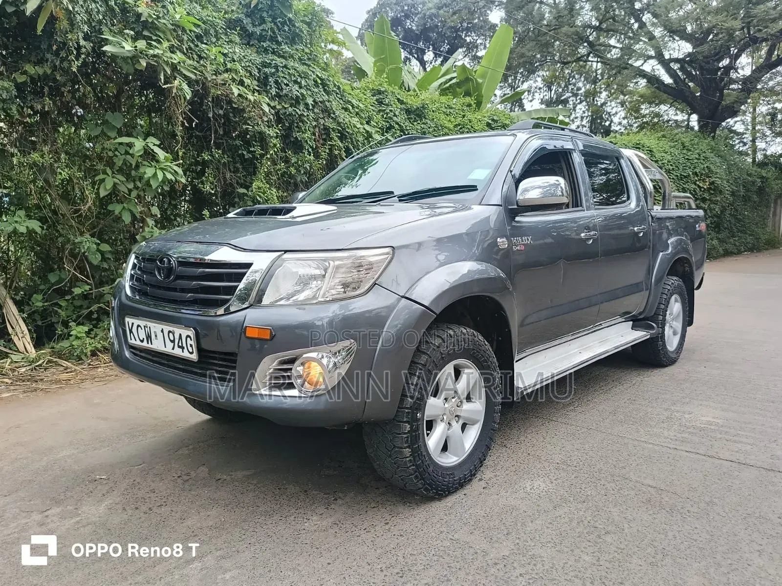 Toyota Hilux 2012 Gray