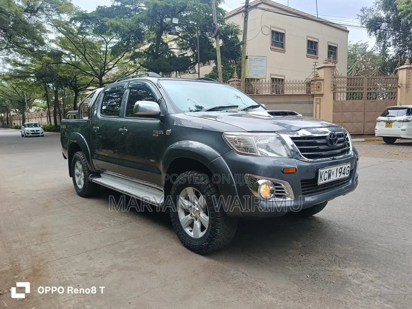 Toyota Hilux 2012 Gray
