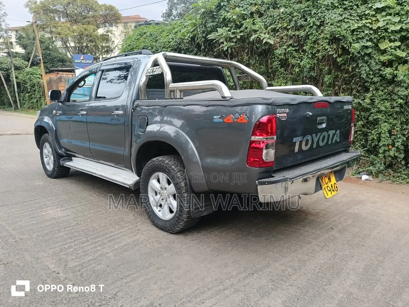 Toyota Hilux 2012 Gray