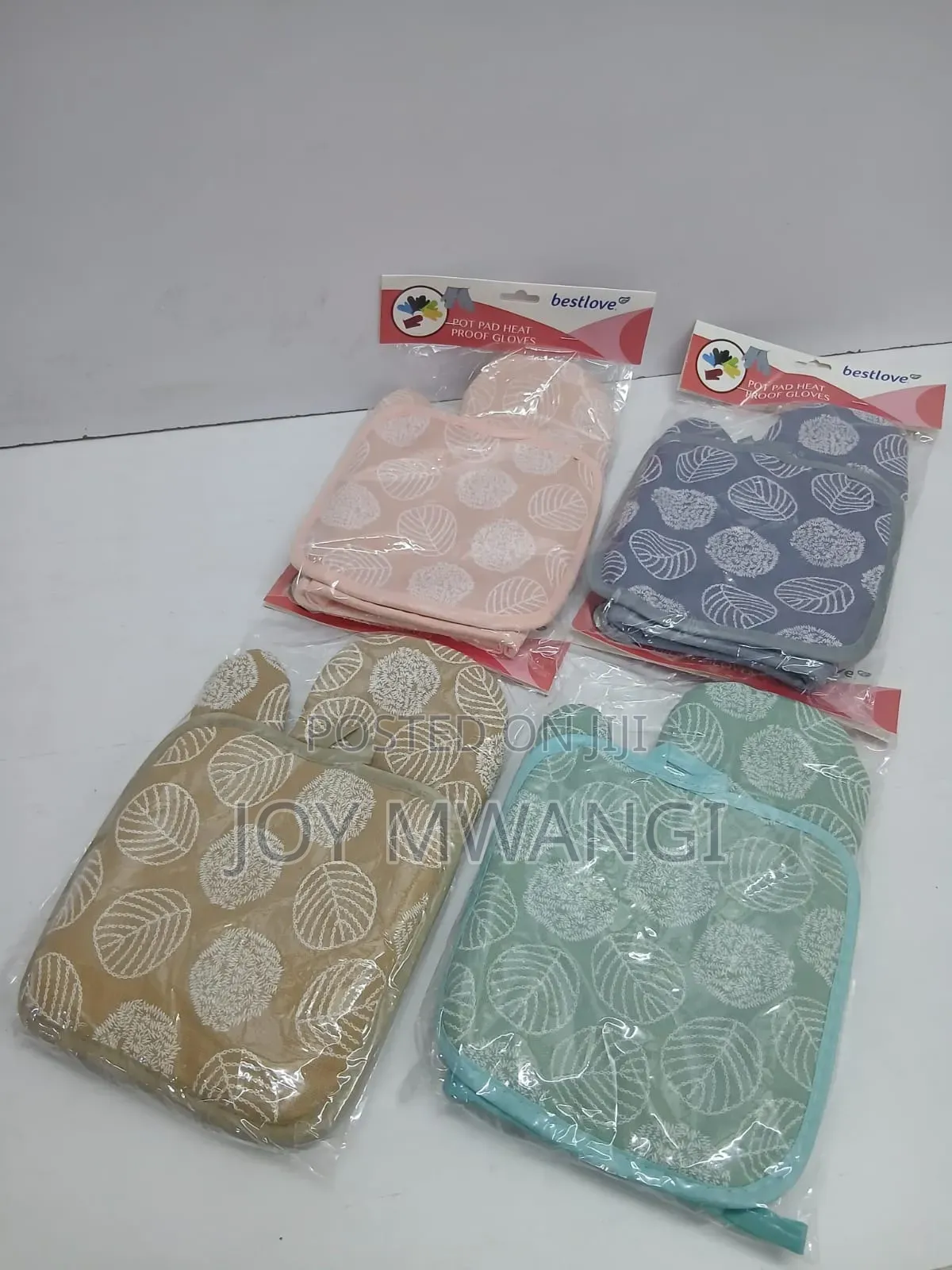 Oven Gloves Plus Mittens