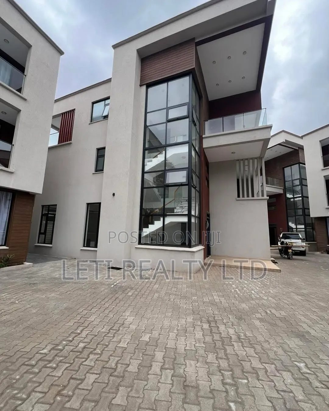 5bdrm Townhouse/Terrace in Maziwa for sale