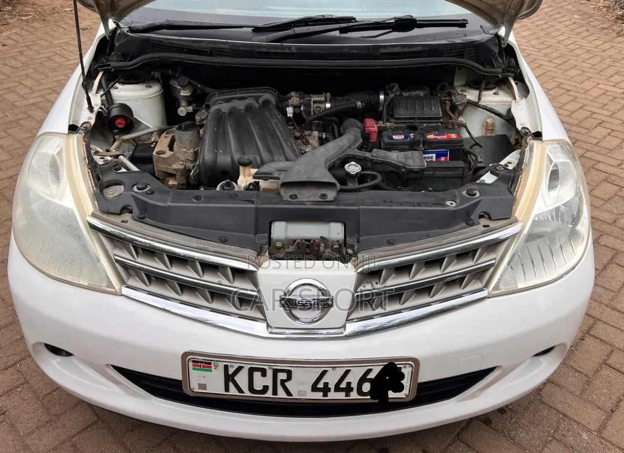 Nissan Tiida 2011 White