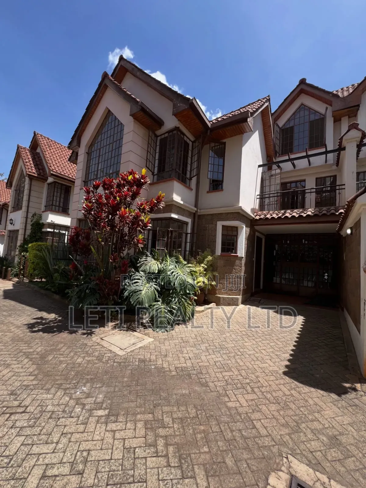 4bdrm Townhouse/Terrace in Muthangari for sale