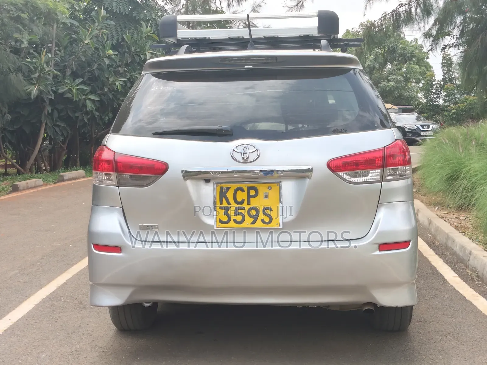Toyota Wish 2011 Silver