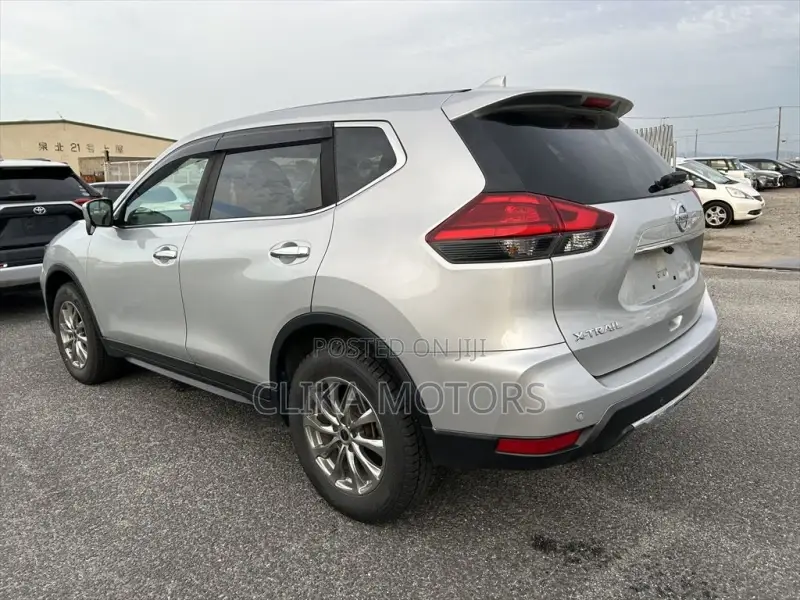 Nissan X-Trail 2.0 Petrol FWD 2019 Silver
