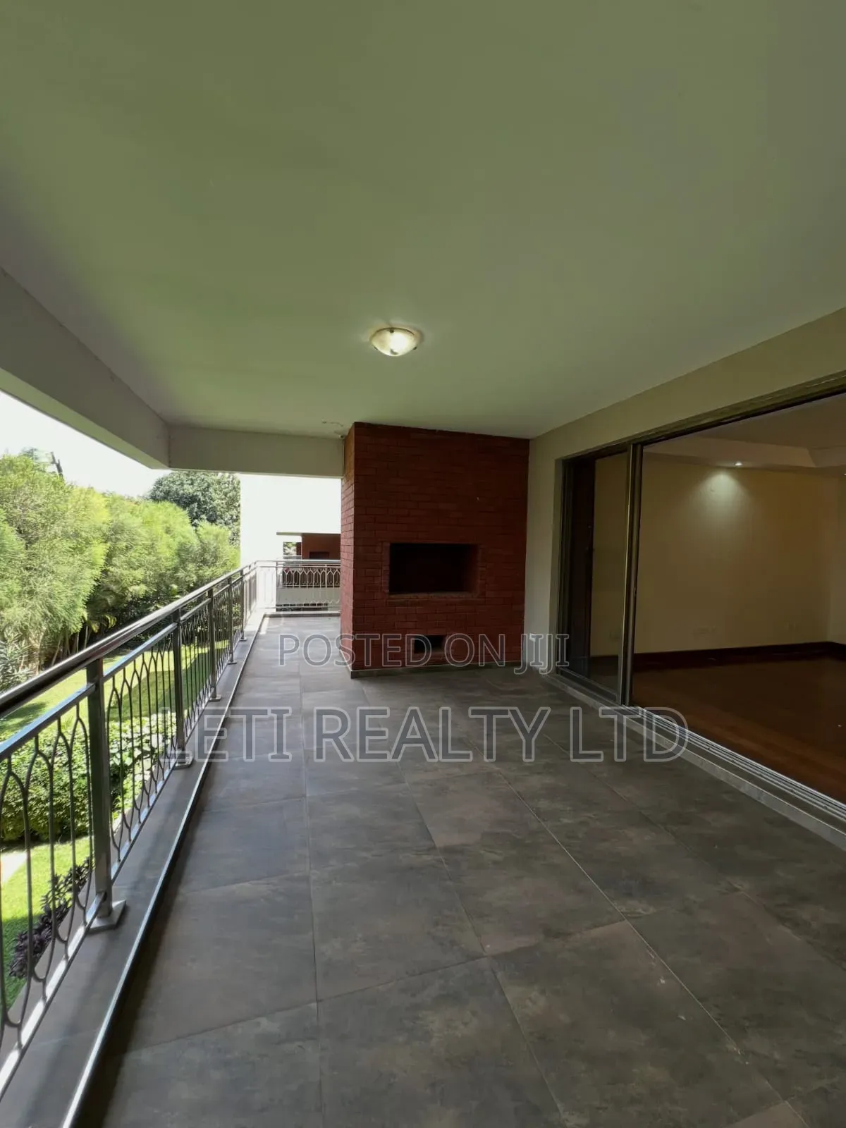 5bdrm Townhouse/Terrace in Maziwa for sale