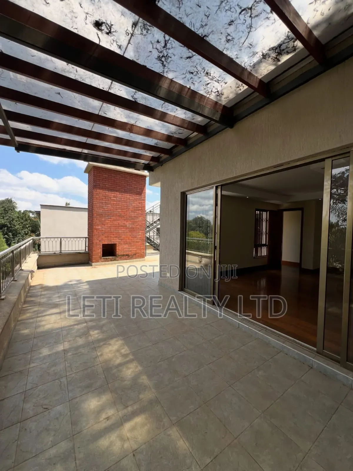 5bdrm Townhouse/Terrace in Maziwa for sale