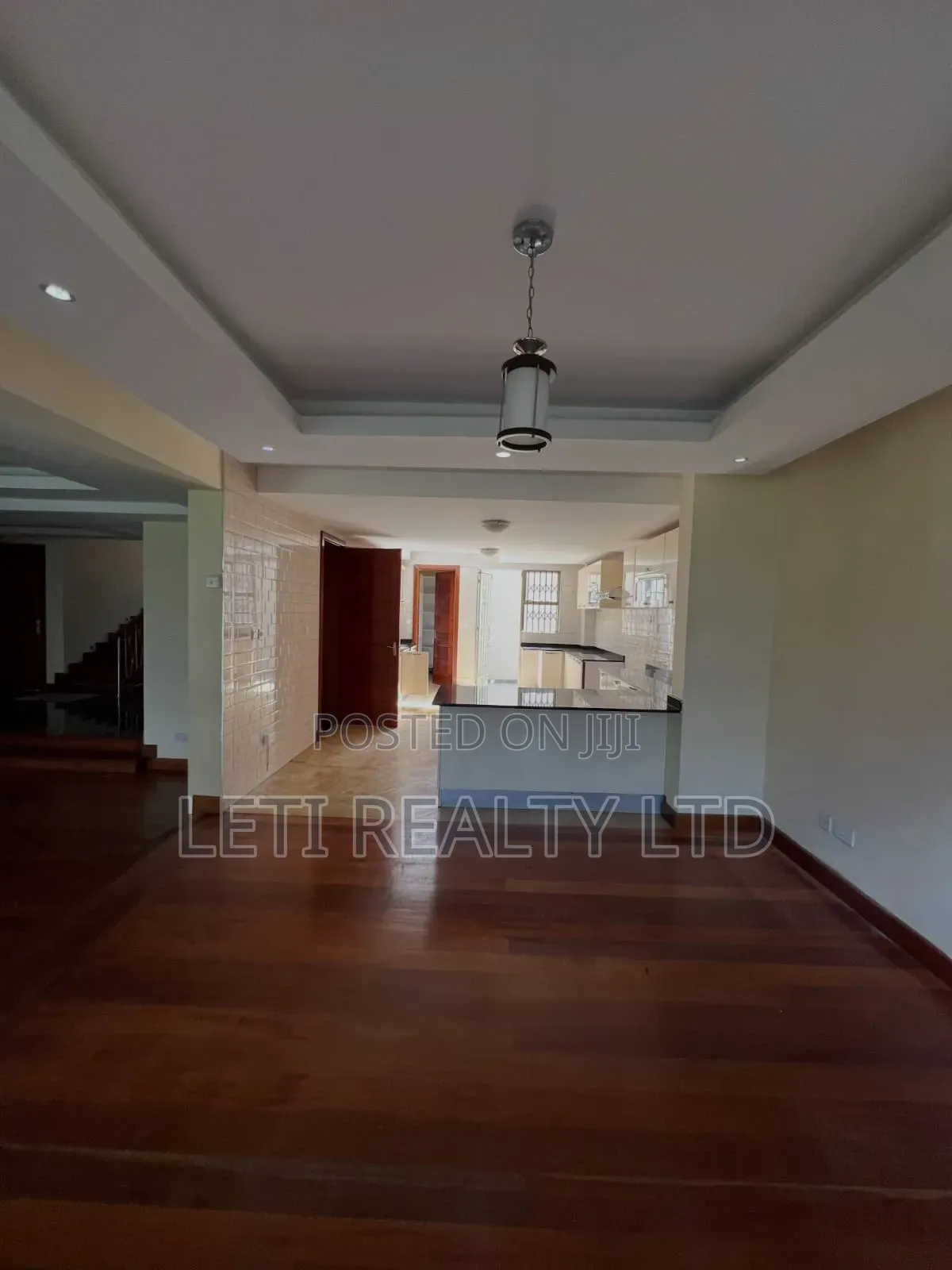 5bdrm Townhouse/Terrace in Maziwa for sale