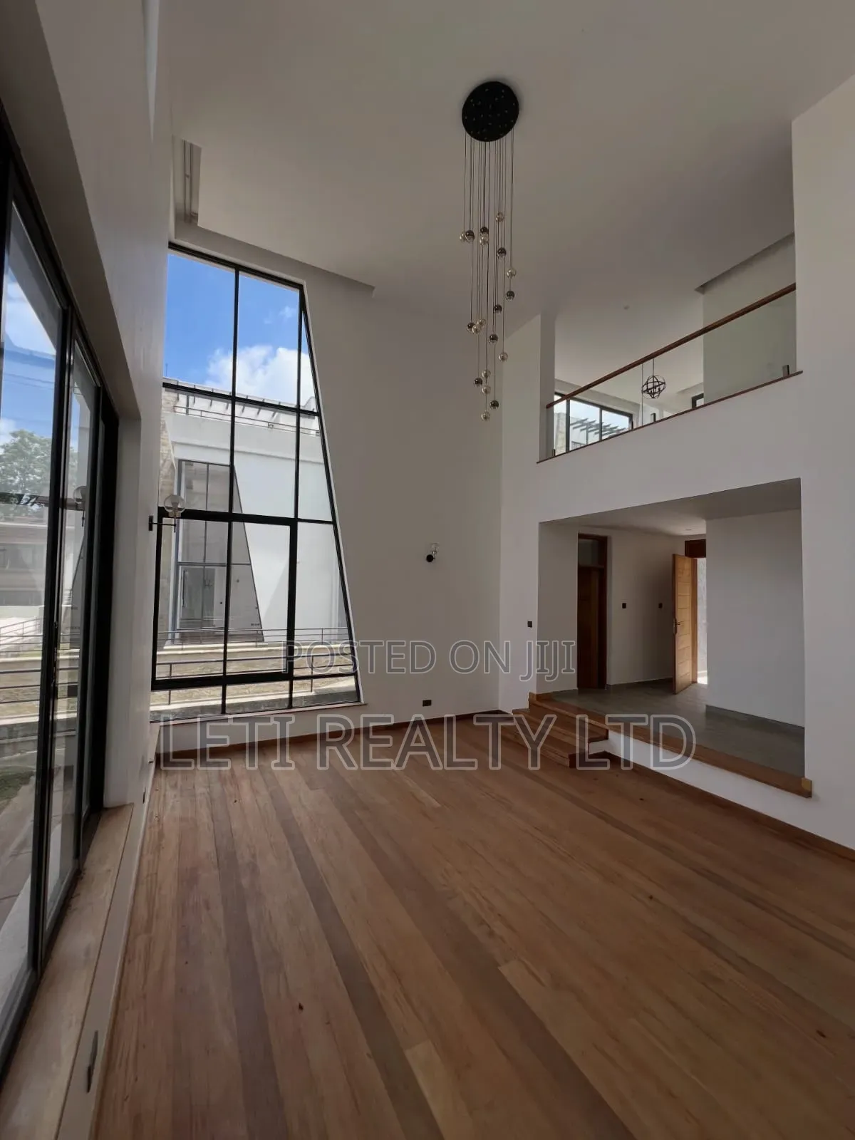 5bdrm Townhouse/Terrace in Maziwa for sale