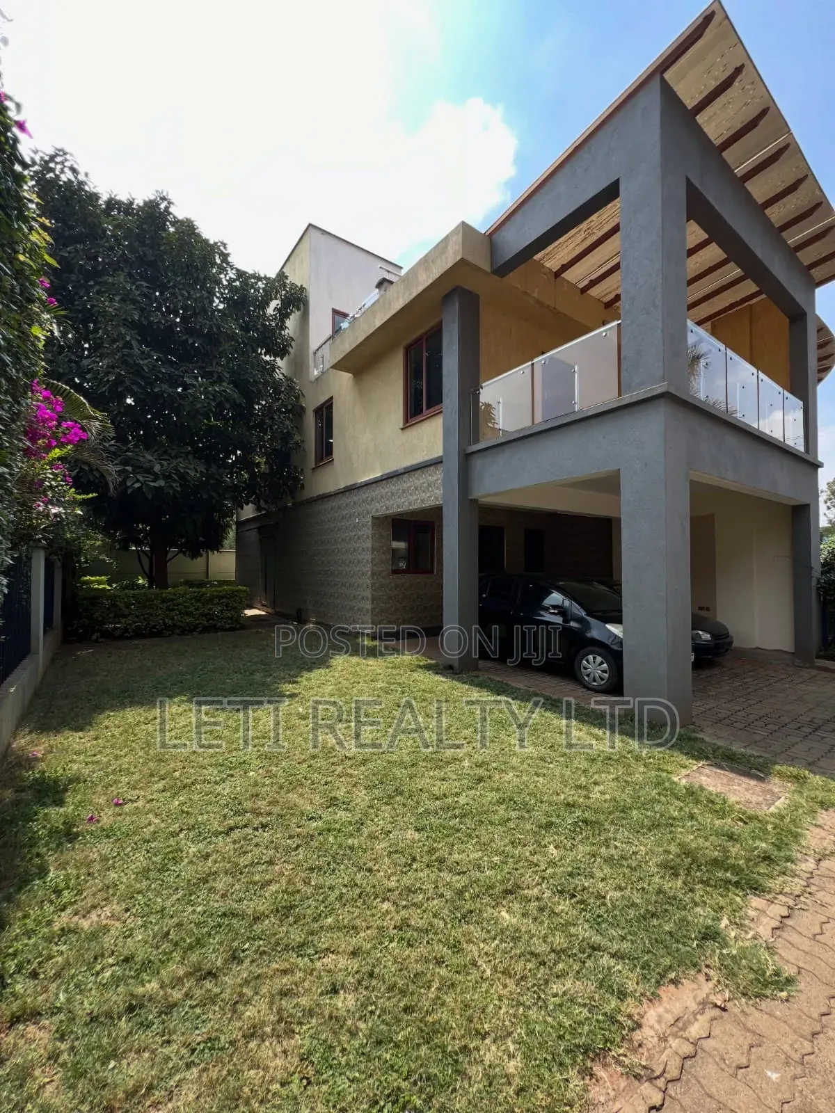5bdrm Townhouse/Terrace in Muthangari for sale