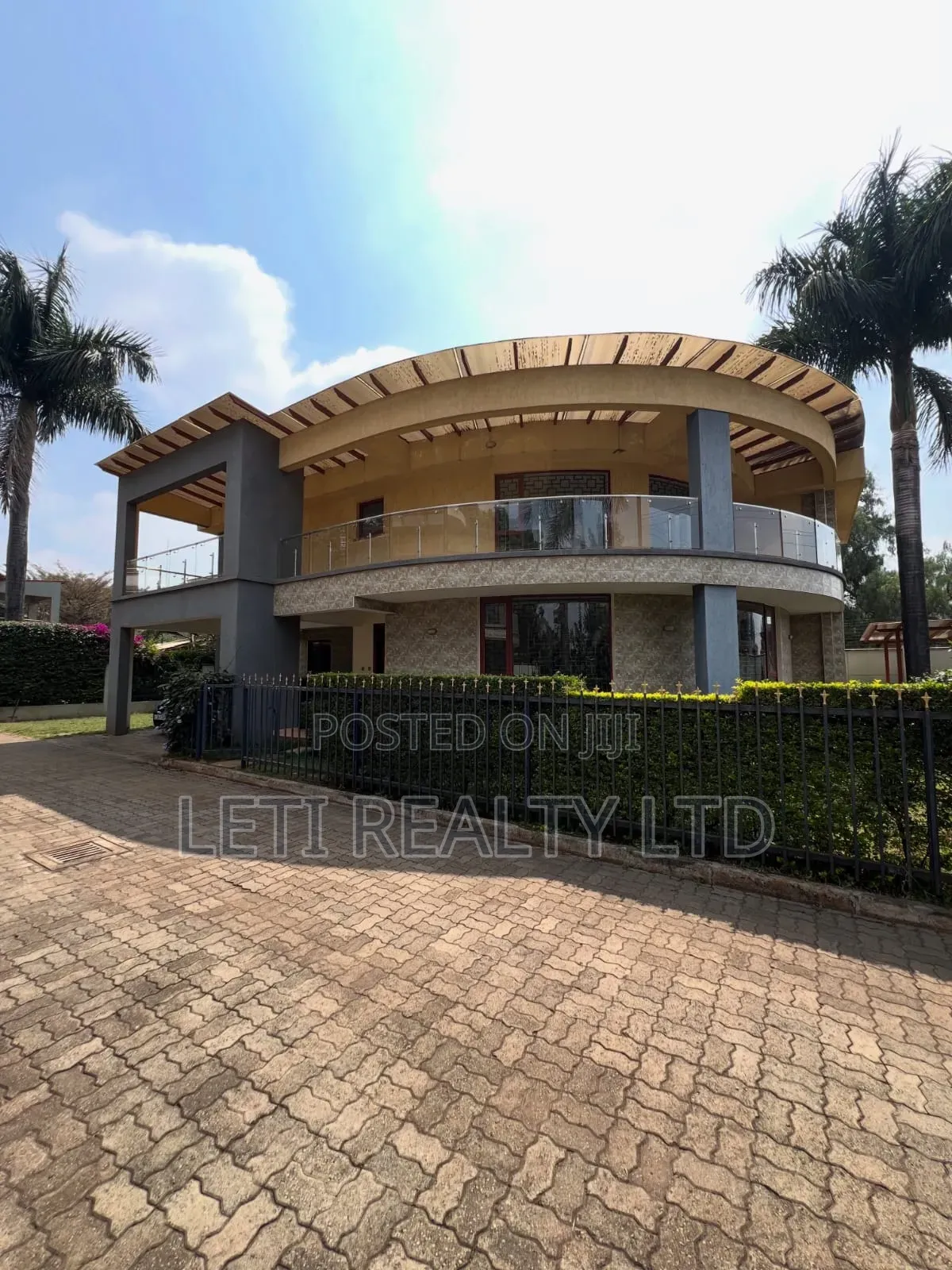 5bdrm Townhouse/Terrace in Muthangari for sale
