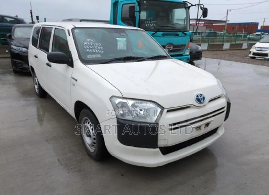 Toyota Probox 1.5 Hybrid DX Comfort 2019 Off white