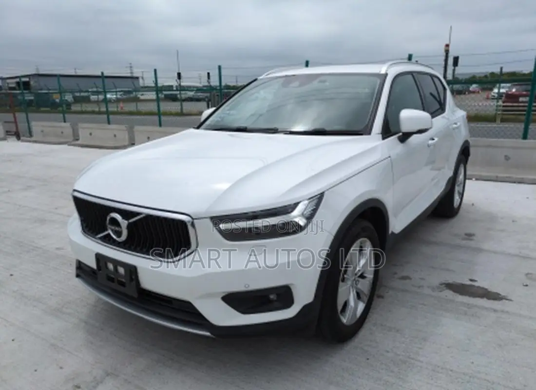 Volvo XC40 T3 Petrol FWD 2019 Off white