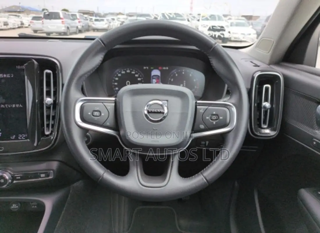 Volvo XC40 T3 Petrol FWD 2019 Off white