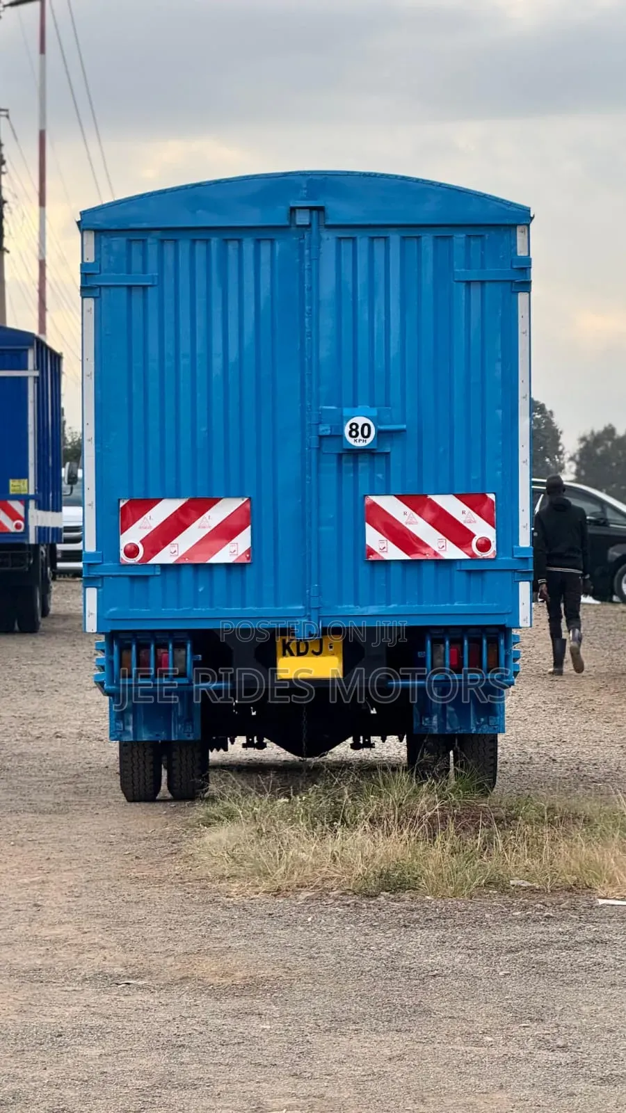 Isuzu NMR Cover Body Local 2022