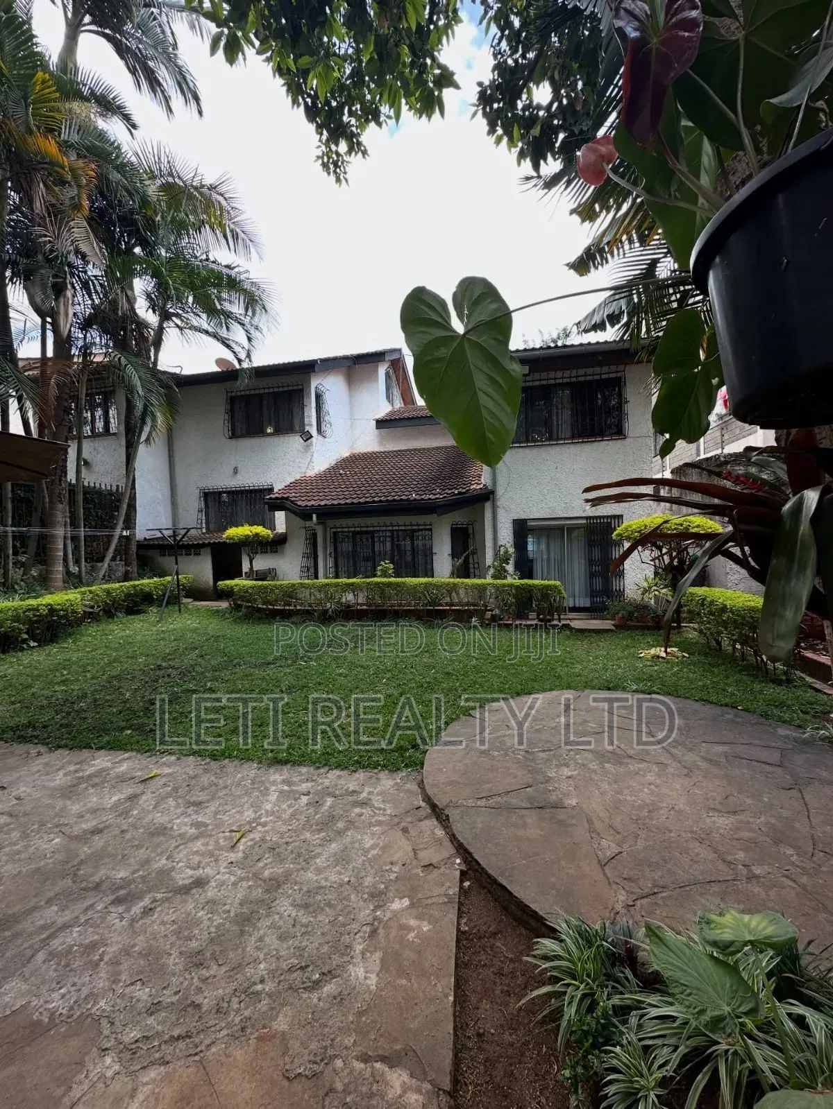 4bdrm Townhouse/Terrace in Muthangari for sale