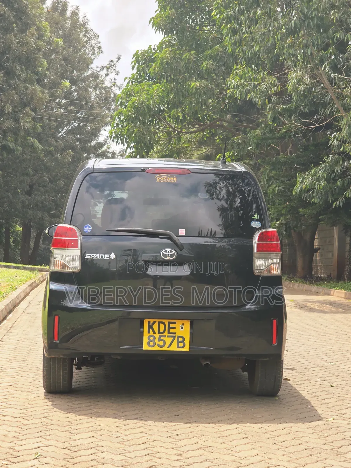Toyota Spade 2014